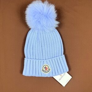 Moncler Baby Blue Knit Beanie w/ Pom Pom – Women’s – New w/ Tags